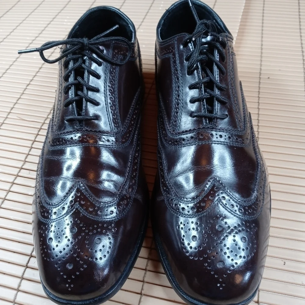 FLORSHEIM Burgundy Leather Wingtip Oxfords Dress Shoes 17066 Men’s Sizes Us 9.5D